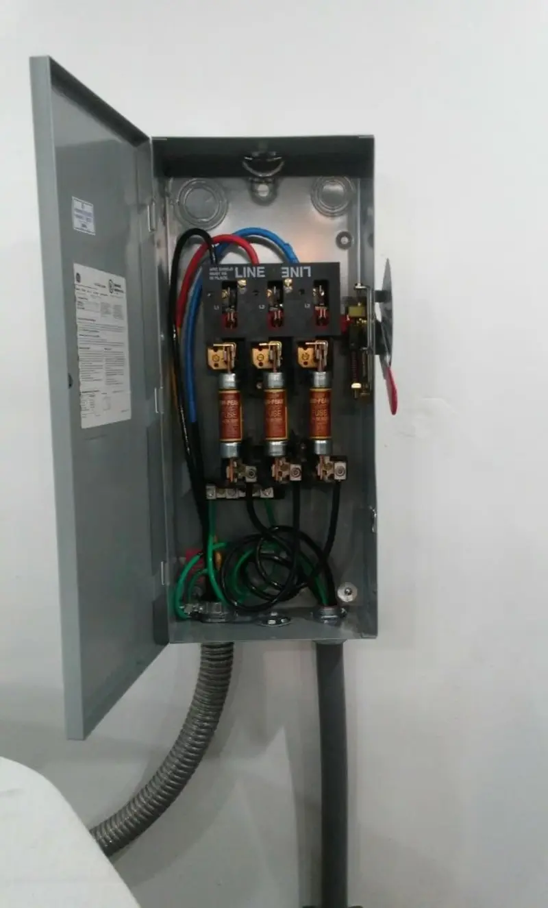 Three-phase disconnect switch installed for Smoke Detector Installation in Mead Valley